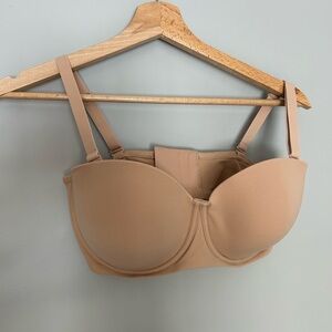 SKIMS Nude Convertible strapless bra 36D- worn once! Perfect condition